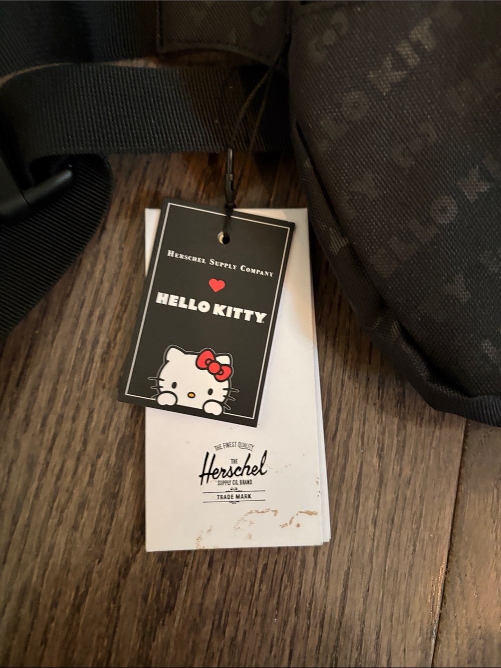 Herschel x Hello Kitty Black Waist Pack - Picture 3 of 6